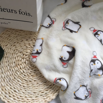 Soft Warm Penguin Print Bed Flannel Blanket For Nap
